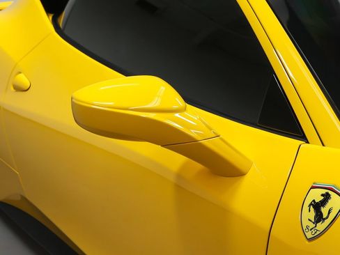 Used 2010 Ferrari 458 Italia Coupe RWD image 10