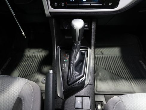 Used 2019 Toyota Corolla LE image 16