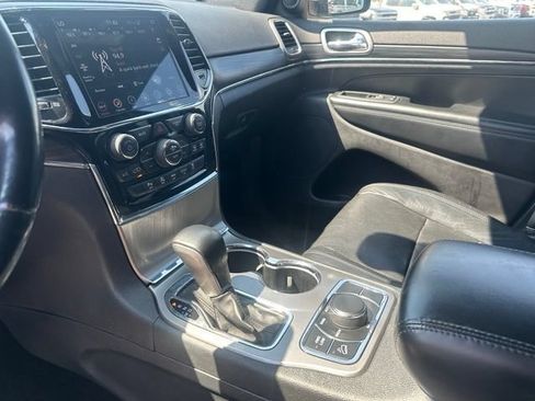 Used 2020 Jeep Grand Cherokee Limited w/ Luxury Group II AWD/4WD image 25