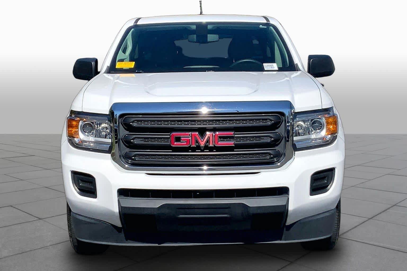 Used 2016 GMC Canyon 2WD Crew Cab w/ Convenience Package image 4
