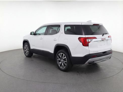 Used 2023 GMC Acadia SLT AWD/4WD image 6