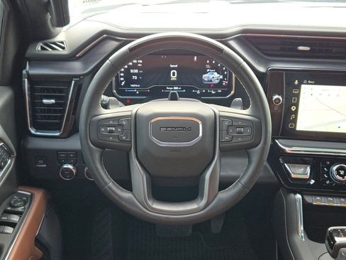 Used 2025 GMC Sierra 1500 Denali Ultimate image 20
