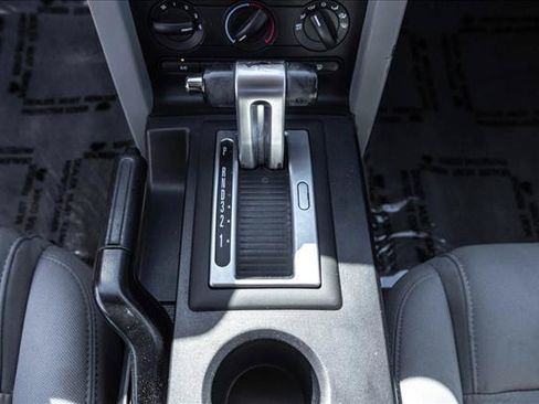 Used 2006 Ford Mustang GT RWD image 17