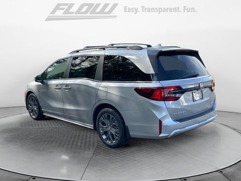 New 2026 Honda Odyssey Touring image 5
