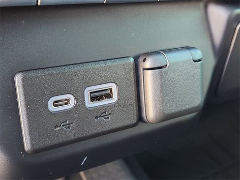 Used 2022 Chevrolet Silverado 1500 LT image 25