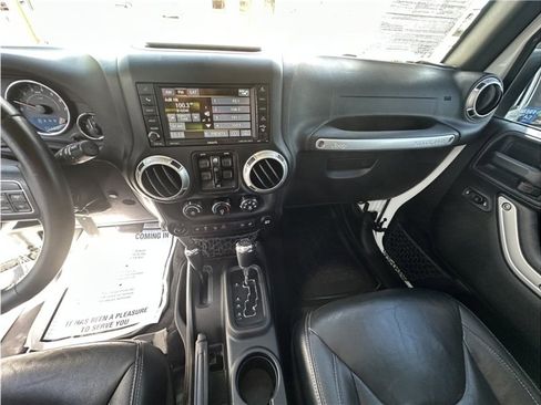 Used 2016 Jeep Wrangler Unlimited Sahara w/ Max Tow Package image 32