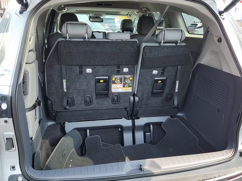 Certified 2023 Toyota Sienna XLE image 30