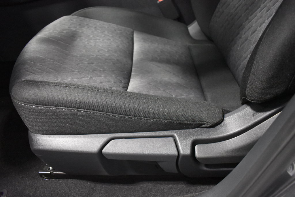 Certified 2026 Nissan Sentra SV w/ SV Convenience Package FWD image 18