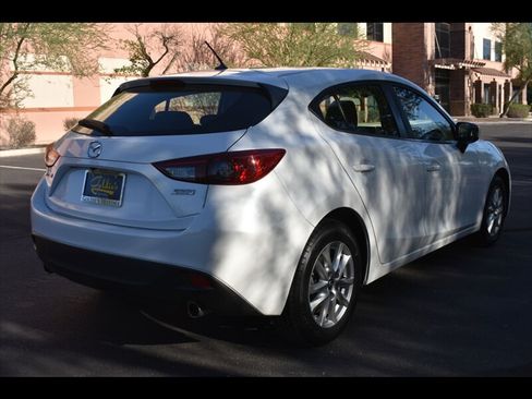 Used 2016 MAZDA MAZDA3 i Touring FWD image 7