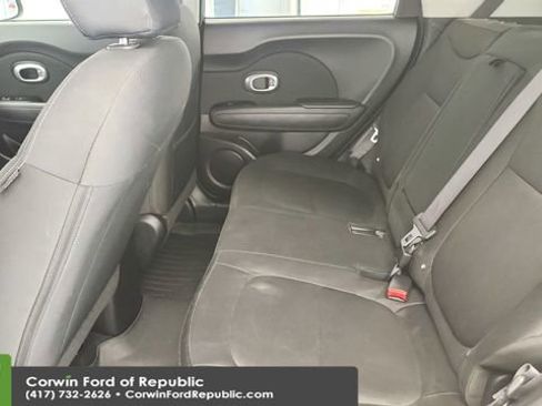 Used 2014 Kia Soul FWD image 19