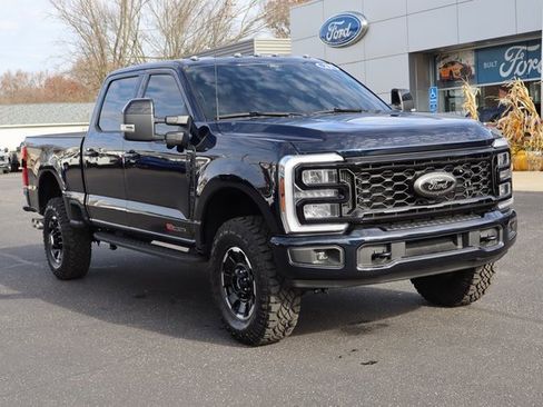 Used 2025 Ford F250 Lariat w/ Tremor Off-Road Package image 2