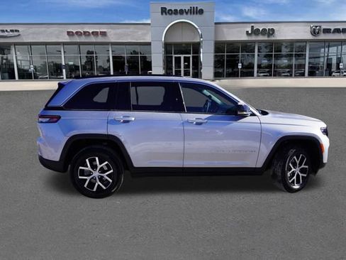 New 2025 Jeep Grand Cherokee Limited w/ Trailer Tow Package image 2