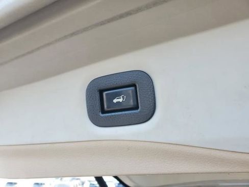 Used 2014 Nissan Rogue SL w/ SL Premium Package image 19