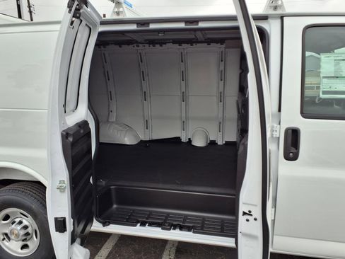 New 2025 Chevrolet Express 2500 w/ Driver Convenience Package image 9