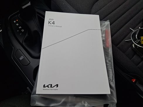 Used 2025 Kia K4 EX FWD image 28