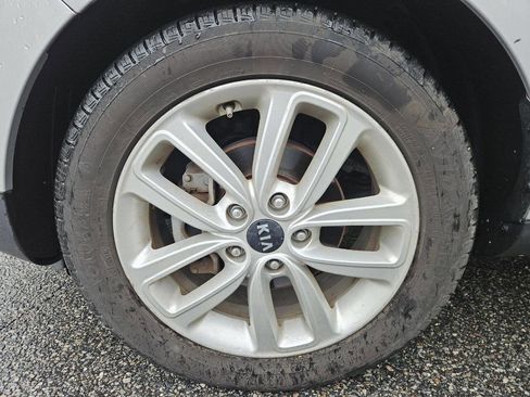 Used 2018 Kia Soul + FWD image 21