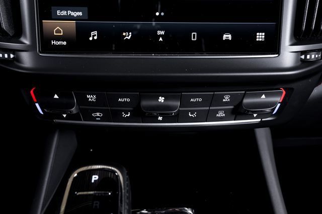 Used 2024 Maserati Levante GT Ultima AWD/4WD image 43