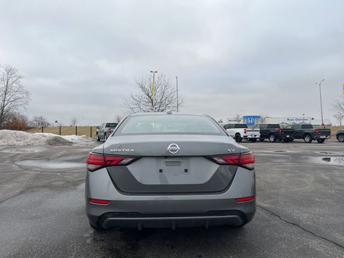 Used 2023 Nissan Sentra SV image 4