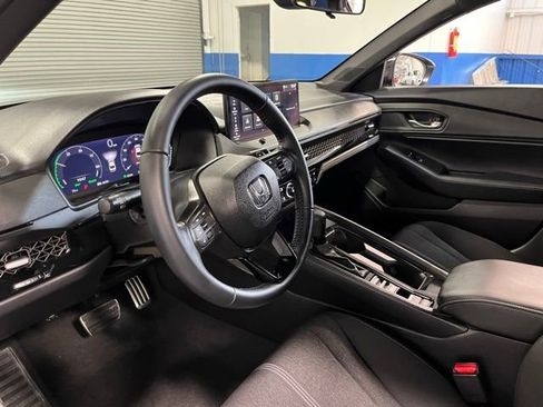 Used 2025 Honda Accord Sport image 22