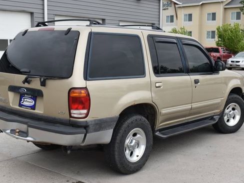 Used 2000 Ford Explorer XLT AWD/4WD image 5