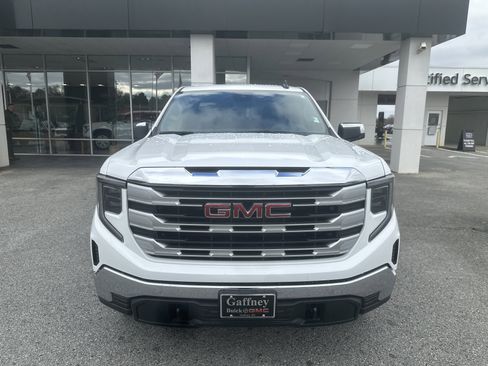 New 2026 GMC Sierra 1500 SLE image 10