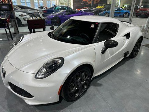 Used 2017 Alfa Romeo 4C Coupe w/ Coupe Track Package 1 RWD image 12