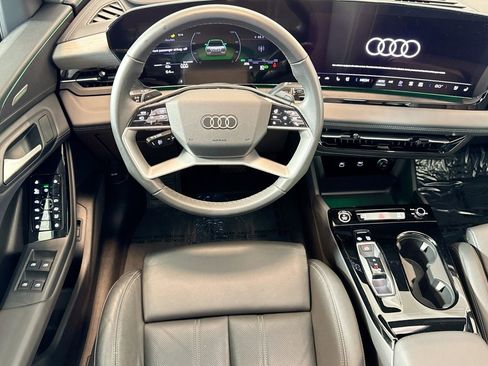Used 2025 Audi Q6 e-tron Premium Plus image 20
