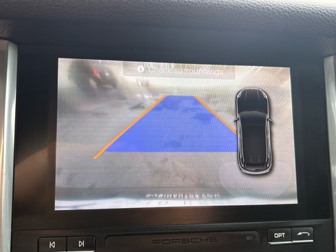 Used 2017 Porsche Macan Turbo image 20