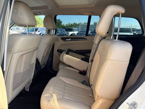 Used 2018 Mercedes-Benz GLS 450 4MATIC image 15