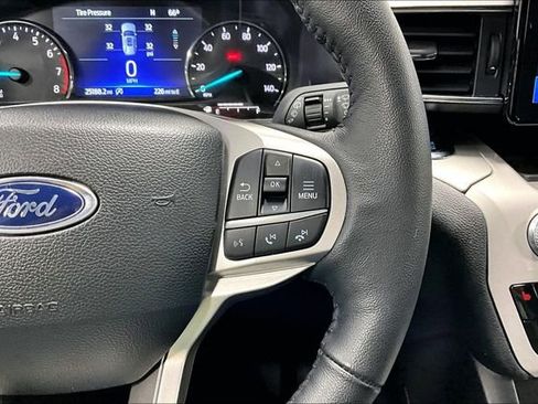 Used 2024 Ford Explorer XLT w/ Equipment Group 202A AWD/4WD image 13