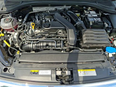 Certified 2023 Volkswagen Jetta SE w/ Panoramic Sunroof Package FWD image 29
