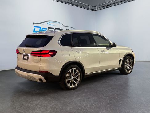 New 2026 BMW X5 xDrive50e image 3