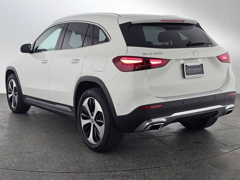 Used 2026 Mercedes-Benz GLA 250 image 5