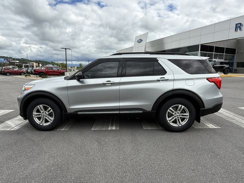 Used 2020 Ford Explorer XLT w/ Class III Trailer Tow Package AWD/4WD image 8