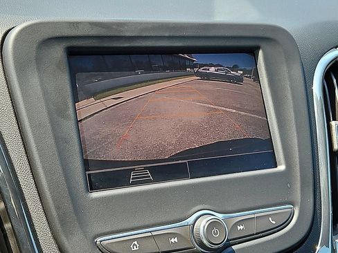 Certified 2023 Chevrolet Equinox RS FWD image 17