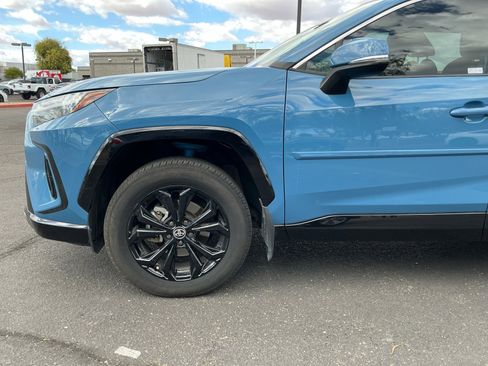 Used 2022 Toyota RAV4 SE w/ Convenience Package image 26