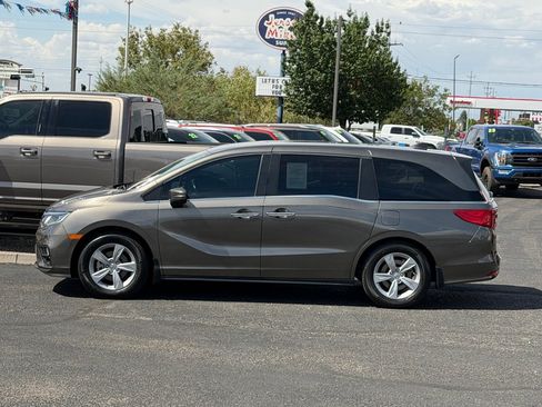 Used 2018 Honda Odyssey EX-L image 2