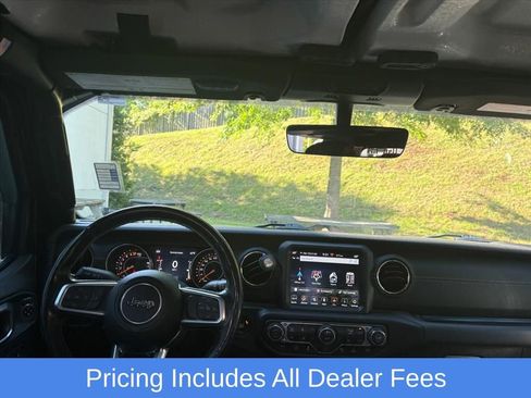 Used 2021 Jeep Gladiator Overland AWD/4WD image 6