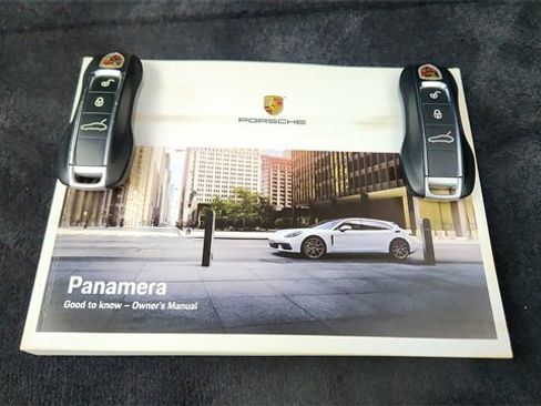 Used 2018 Porsche Panamera 4S image 59