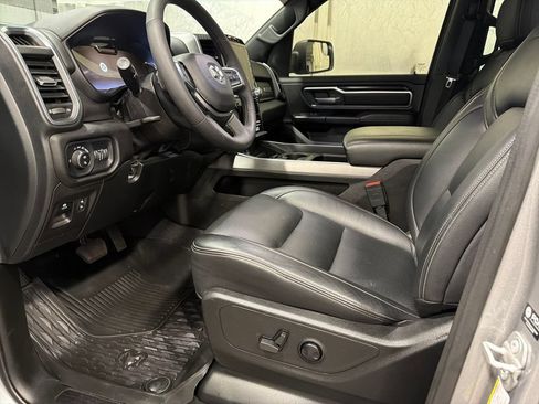 Used 2025 RAM 1500 Big Horn AWD/4WD image 4