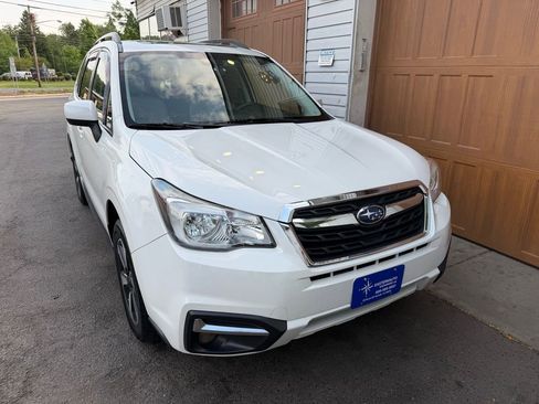 Used 2017 Subaru Forester 2.5i Premium AWD/4WD image 1