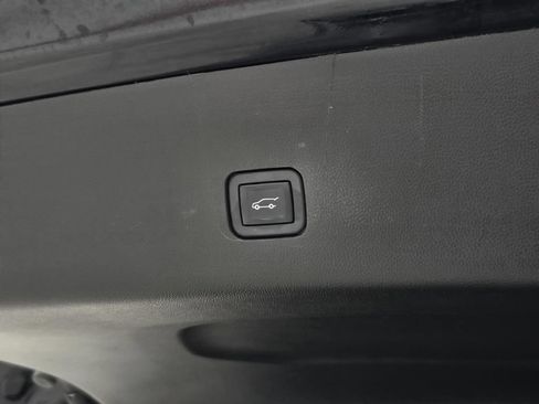 Used 2023 Chevrolet Traverse High Country w/ LPO, Floor Liner Package FWD image 43