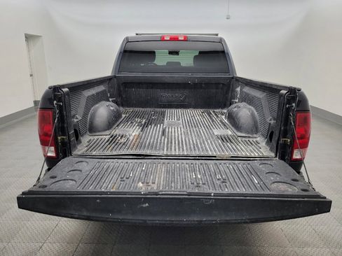 Used 2019 RAM 1500 Classic SLT image 29