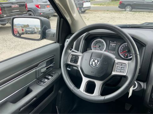 Used 2023 RAM 1500 Classic SLT AWD/4WD image 36