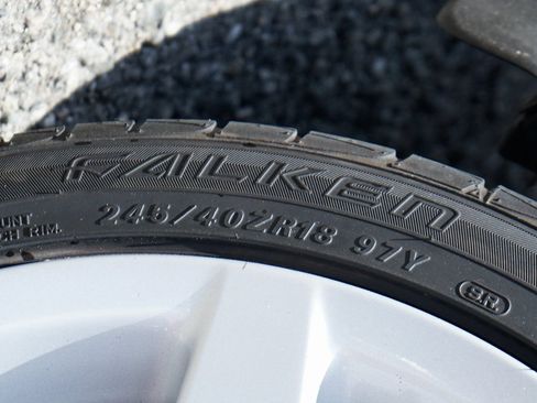 Used 2006 Chevrolet Corvette Coupe w/ Preferred Equipment Group image 45