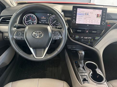 Used 2024 Toyota Camry XLE AWD/4WD image 18