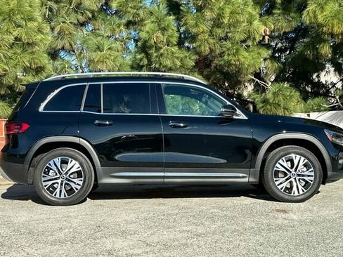 Certified 2025 Mercedes-Benz GLB 250 4MATIC image 3