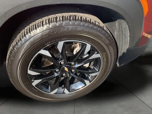 Used 2023 Chevrolet TrailBlazer LT AWD/4WD image 22