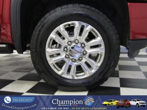 Used 2022 GMC Sierra 2500 Denali w/ Denali Ultimate Package AWD/4WD image 3