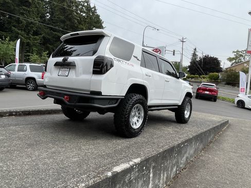 Certified 2023 Toyota 4Runner TRD Off-Road Premium AWD/4WD image 10